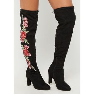 Black Over the knee boots floral embroidery